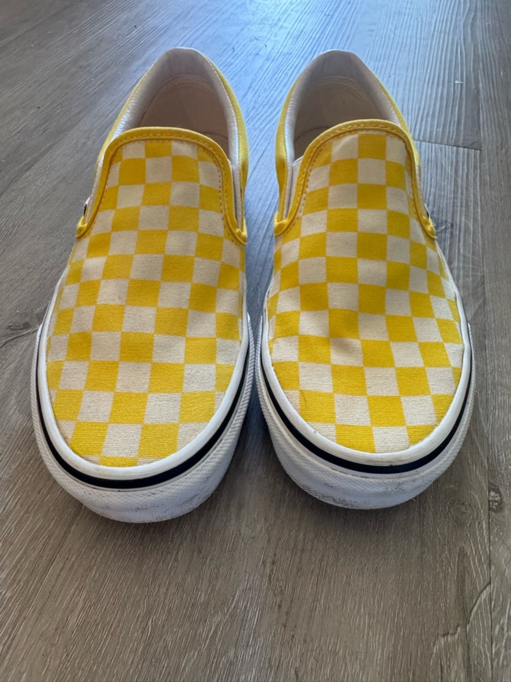 Vans women 7.5 yellow and  White Checkerboard Slip-On Sneakers, excellent find - Picture 2 of 5